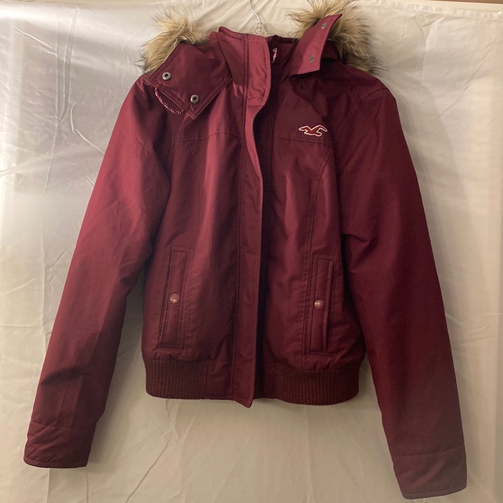 Hollister All Weather Burgandy Colored Womens Medium Jacket
